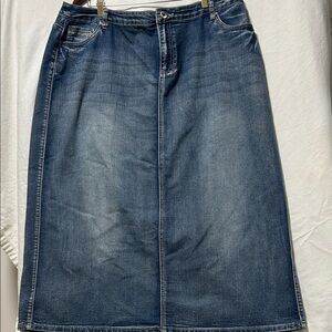 Classic Women's Denim Midi Skirt - Blue